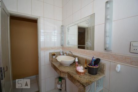 Apartamento à venda com 90m², 3 quartos e sem vagaBanheiro Social