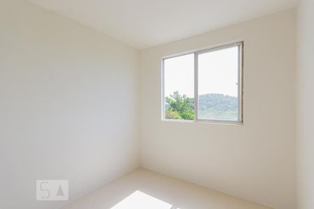 Quarto 1 de apartamento para alugar com 2 quartos, 48m² em Jacarepaguá, Rio de Janeiro