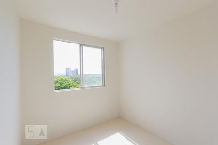 Quarto 1 de apartamento para alugar com 2 quartos, 48m² em Jacarepaguá, Rio de Janeiro