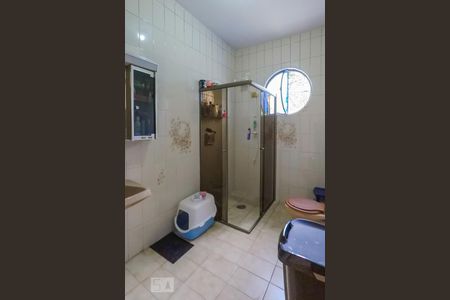 Casa à venda com 108m², 3 quartos e 3 vagasBanheiro