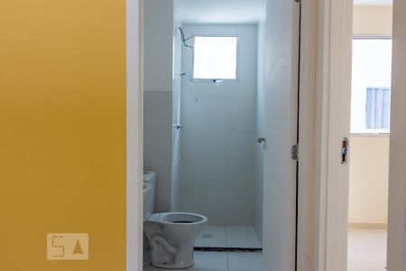Banheiro de apartamento à venda com 2 quartos, 49m² em Santa Amélia, Belo Horizonte