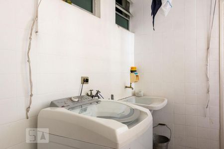 Apartamento para alugar com 220m², 3 quartos e 1 vagaÁrea de serviço