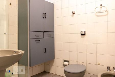 Apartamento para alugar com 220m², 3 quartos e 1 vagaBanheiro da suíte