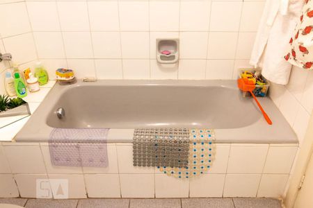 Apartamento para alugar com 220m², 3 quartos e 1 vagaBanheira