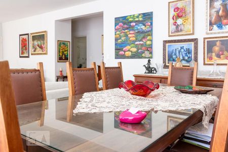 Apartamento para alugar com 220m², 3 quartos e 1 vagaSala