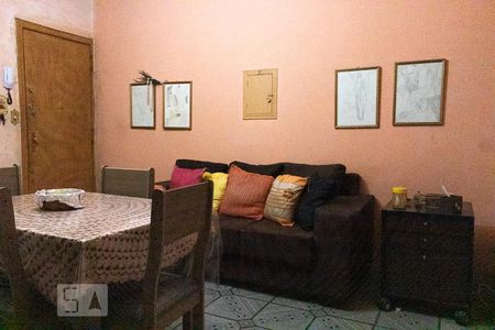 Apartamento à venda com 62m², 2 quartos e sem vagaSala