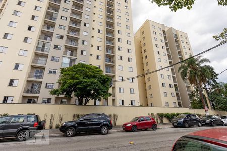 Apartamento para alugar com 60m², 2 quartos e 1 vaga Apartamento para alugar com 60m², 2 quartos e 1 vagaFachada