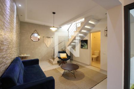 Sala de casa à venda com 3 quartos, 200m² em Vila Ipojuca, São Paulo