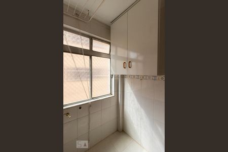 Apartamento à venda com 75m², 2 quartos e 1 vagaÁrea de Serviço