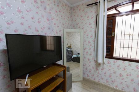 Casa à venda com 200m², 3 quartos e 2 vagas Casa à venda com 200m², 3 quartos e 2 vagasQuarto