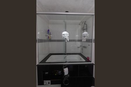 Casa à venda com 200m², 3 quartos e 2 vagas Casa à venda com 200m², 3 quartos e 2 vagasBanheiro