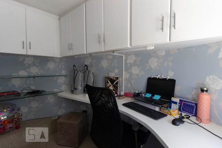 Casa à venda com 200m², 3 quartos e 2 vagas Casa à venda com 200m², 3 quartos e 2 vagasQuarto de Serviço