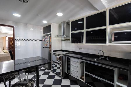 Casa à venda com 200m², 3 quartos e 2 vagas Casa à venda com 200m², 3 quartos e 2 vagasCozinha