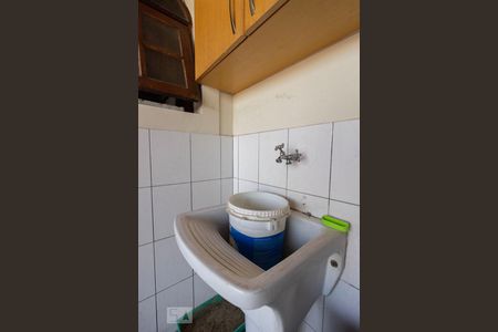 Casa à venda com 200m², 3 quartos e 2 vagas Casa à venda com 200m², 3 quartos e 2 vagasÁrea de Serviço