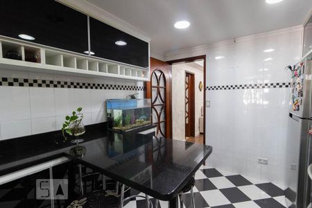 Casa à venda com 200m², 3 quartos e 2 vagas Casa à venda com 200m², 3 quartos e 2 vagasCozinha