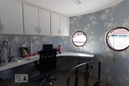 Casa à venda com 200m², 3 quartos e 2 vagas Casa à venda com 200m², 3 quartos e 2 vagasQuarto de Serviço
