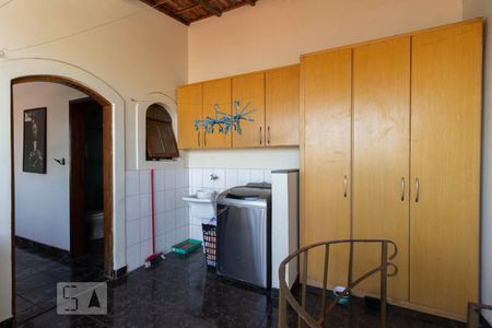 Casa à venda com 200m², 3 quartos e 2 vagas Casa à venda com 200m², 3 quartos e 2 vagasÁrea de Serviço