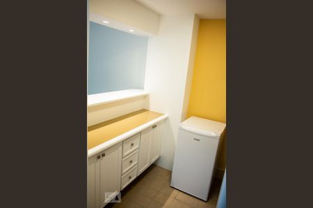 Apartamento para alugar com 35m², 1 quarto e 1 vaga Apartamento para alugar com 35m², 1 quarto e 1 vagaCozinha - Armários