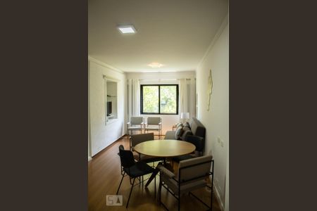 Apartamento para alugar com 35m², 1 quarto e 1 vaga Apartamento para alugar com 35m², 1 quarto e 1 vagaSala de Jantar
