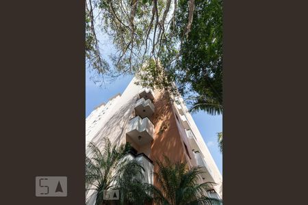 Apartamento para alugar com 96m², 3 quartos e 2 vagas Apartamento para alugar com 96m², 3 quartos e 2 vagasFachada