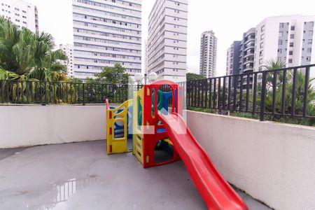 Apartamento à venda com 64m², 2 quartos e 2 vagasÁrea comum - Playground