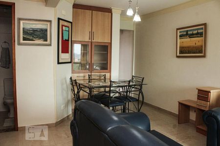 Sala de apartamento para alugar com 2 quartos, 68m² em City América, São Paulo