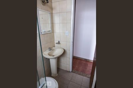 Banheiro de apartamento para alugar com 1 quarto, 50m² em Barro Preto, Belo Horizonte