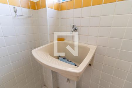 Apartamento à venda com 77m², 2 quartos e 1 vagaÁrea de Serviço