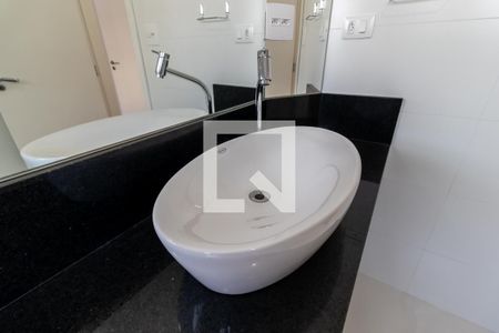 Apartamento à venda com 77m², 2 quartos e 1 vagaBanheiro