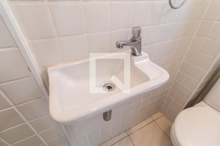 Apartamento à venda com 77m², 2 quartos e 1 vagaBanheiro de Serviço