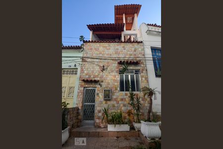 Casa à venda com 80m², 2 quartos e sem vagaFachada