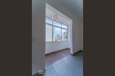 Sala  - Detalhe varanda de apartamento para alugar com 2 quartos, 80m² em Botafogo, Rio de Janeiro