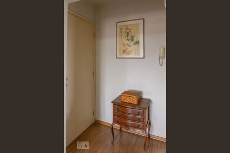 Entrada de apartamento à venda com 1 quarto, 53m² em Vila Anglo Brasileira, São Paulo