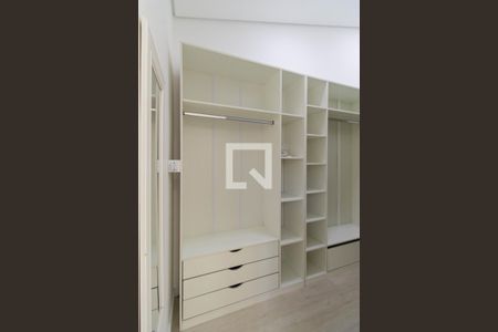 Suíte 1 - Closet de casa de condomínio para alugar com 2 quartos, 148m² em Vila Firmiano Pinto, São Paulo