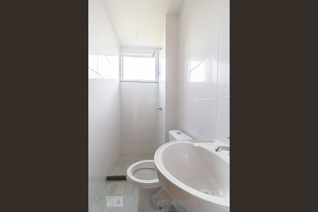 Banheiro de apartamento à venda com 2 quartos, 49m² em Tanque, Rio de Janeiro