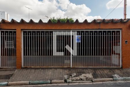 Casa à venda com 190m², 3 quartos e 4 vagasFachada