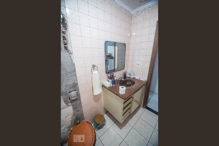 Casa à venda com 400m², 2 quartos e 3 vagasBanheiro