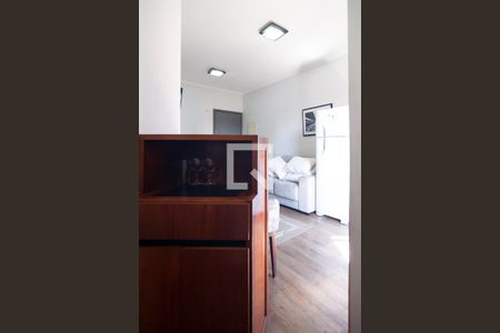 Sala / Cozinha de apartamento para alugar com 1 quarto, 48m² em Consolação, São Paulo