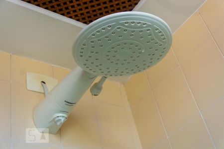 Apartamento à venda com 100m², 3 quartos e 2 vagasChuveiro