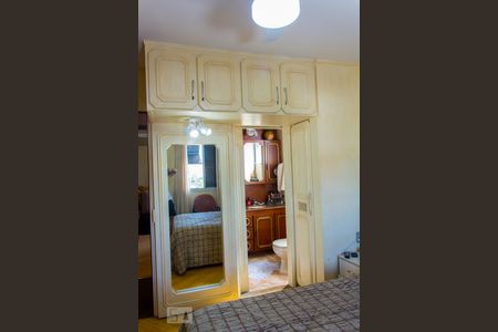 Apartamento à venda com 100m², 3 quartos e 2 vagasSuíte - Armário