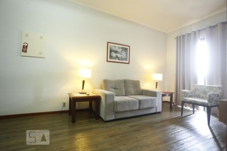 Sala de kitnet/studio para alugar com 1 quarto, 48m² em Consolação, São Paulo