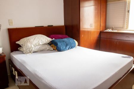 Suíte de apartamento à venda com 2 quartos, 64m² em Chácara Inglesa, São Paulo