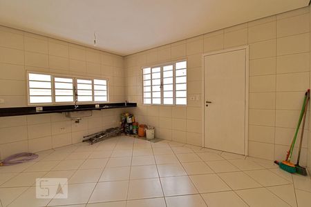 Casa à venda com 119m², 3 quartos e 2 vagasCozinha
