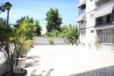 Apartamento para alugar com 60m², 2 quartos e 1 vagaÁrea comum