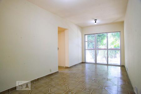 Sala de apartamento para alugar com 2 quartos, 60m² em Pechincha, Rio de Janeiro