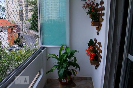 Apartamento para alugar com 58m², 2 quartos e 1 vagaSacada