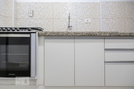 Cozinha de apartamento para alugar com 2 quartos, 77m² em Bela Vista, São Paulo