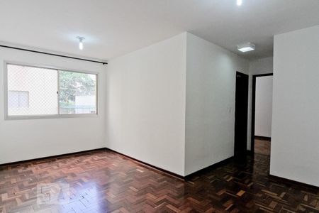 Apartamento para alugar com 70m², 2 quartos e 1 vagaSala