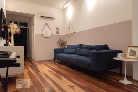 Apartamento à venda com 80m², 2 quartos e sem vagaSala