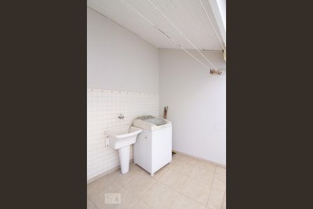 Área de Serviço de casa para alugar com 4 quartos, 180m² em Parque Renato Maia, Guarulhos